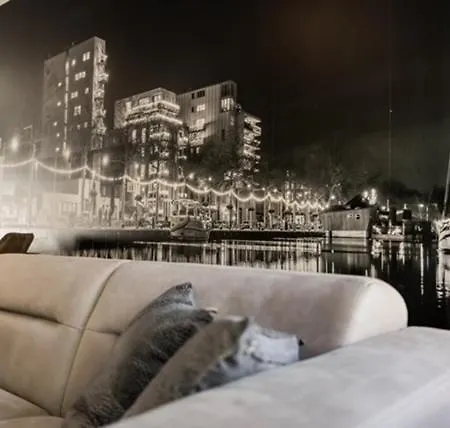 Urban Luxe Gelegen Met Wasmachine *